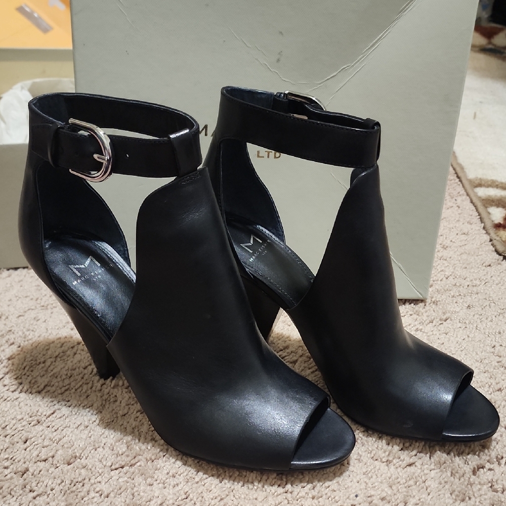 Women's Black Peep Toe Heels 9M